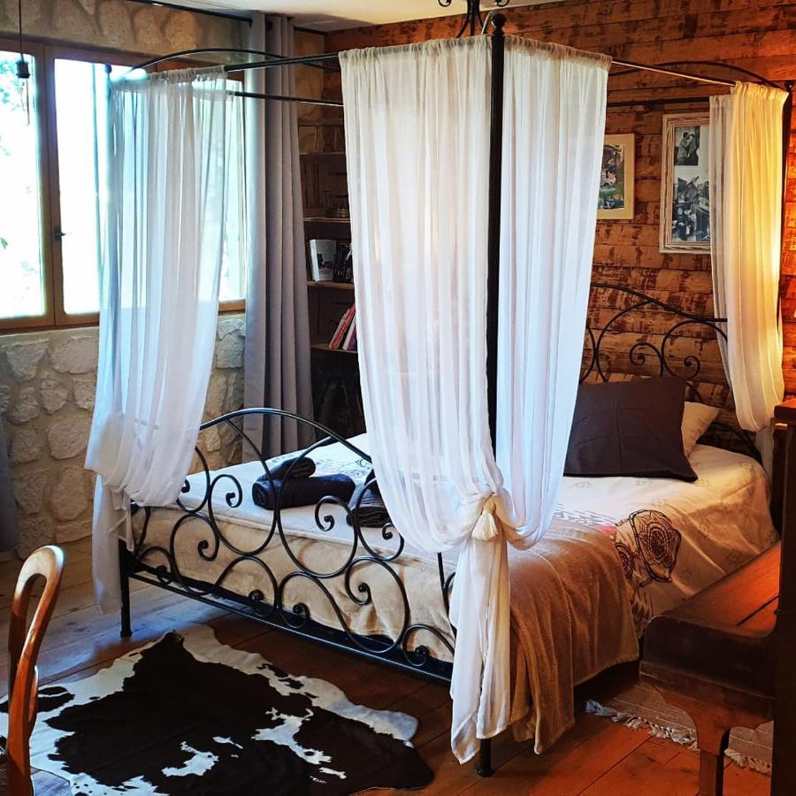 Bed and Breakfast Chambre D'Hotes Le Petit Ranch Los Masos Exterior foto